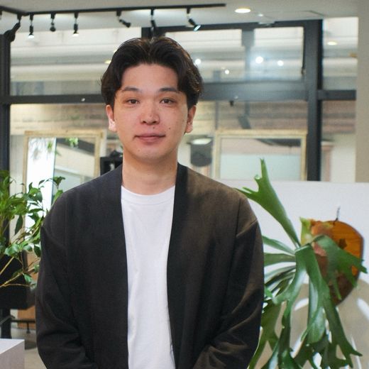 スタイリスト 松岡 利匡