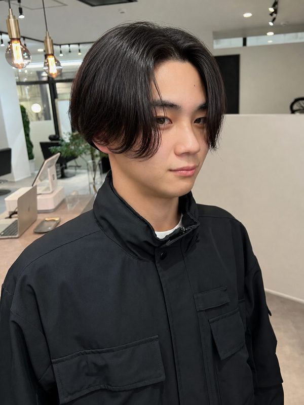 メンズ センターパートのスタイル